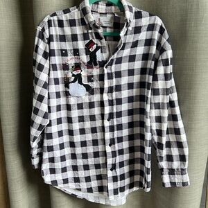 Vintage black and white flannel snowman button down shirt. Small